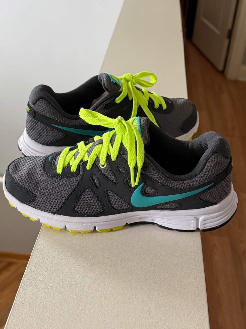 “NIKE “(Revolution running neon sneakers) for women.Size-9,color-gray/green.💚